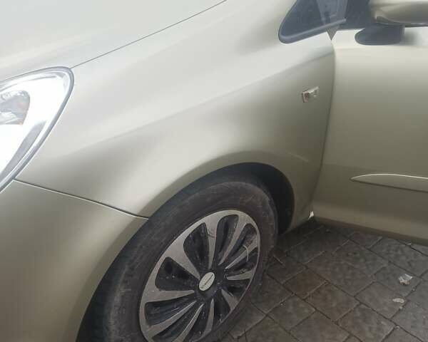 Бежевый Опель Корса, объемом двигателя 1 л и пробегом 330 тыс. км за 4300 $, фото 10 на Automoto.ua