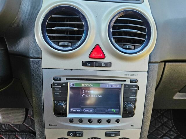 Бежевый Опель Корса, объемом двигателя 1.2 л и пробегом 320 тыс. км за 3200 $, фото 21 на Automoto.ua