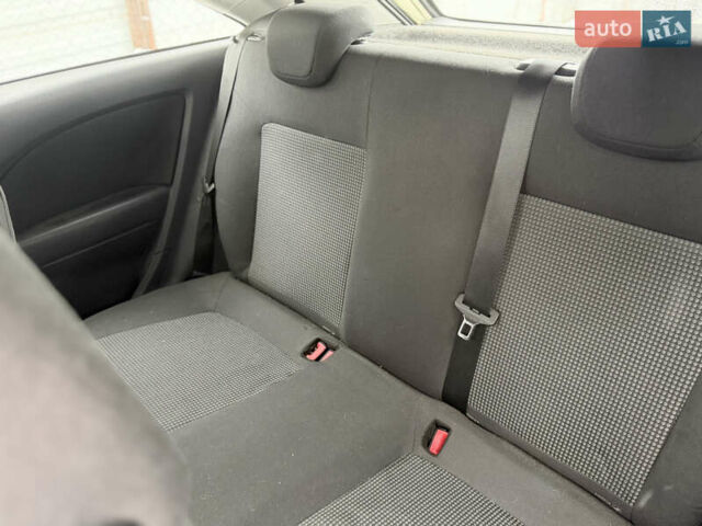 Бежевый Опель Корса, объемом двигателя 1.23 л и пробегом 268 тыс. км за 4700 $, фото 10 на Automoto.ua