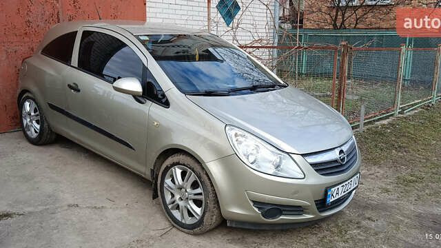 Бежевый Опель Корса, объемом двигателя 1.23 л и пробегом 139 тыс. км за 4200 $, фото 2 на Automoto.ua