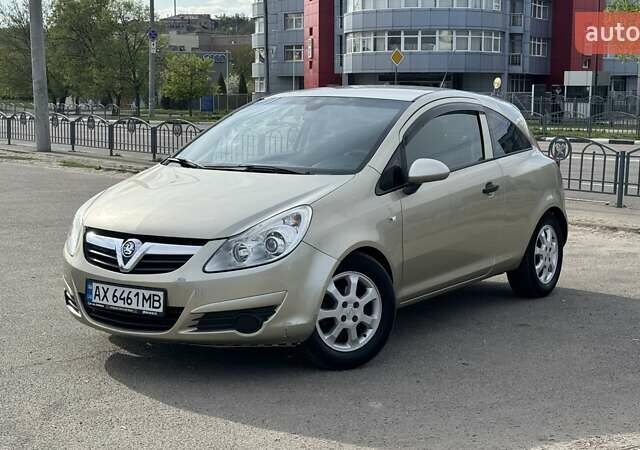 Бежевий Опель Корса, об'ємом двигуна 1.23 л та пробігом 197 тис. км за 5000 $, фото 6 на Automoto.ua