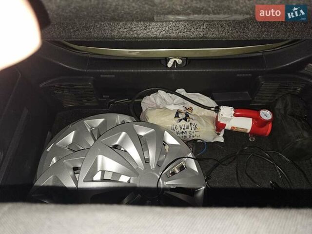 Бежевый Опель Корса, объемом двигателя 1.23 л и пробегом 180 тыс. км за 4600 $, фото 11 на Automoto.ua