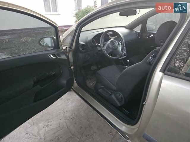Бежевый Опель Корса, объемом двигателя 1.23 л и пробегом 180 тыс. км за 4600 $, фото 9 на Automoto.ua