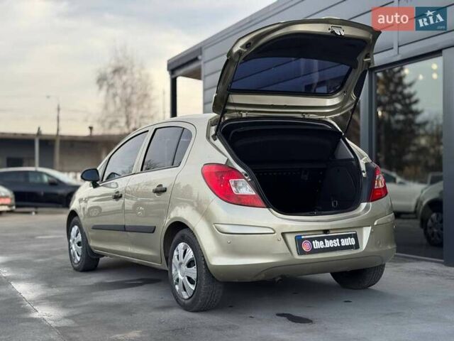 Бежевый Опель Корса, объемом двигателя 1.23 л и пробегом 142 тыс. км за 5300 $, фото 26 на Automoto.ua