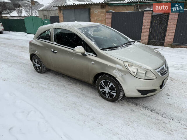 Бежевый Опель Корса, объемом двигателя 1.23 л и пробегом 268 тыс. км за 4700 $, фото 6 на Automoto.ua