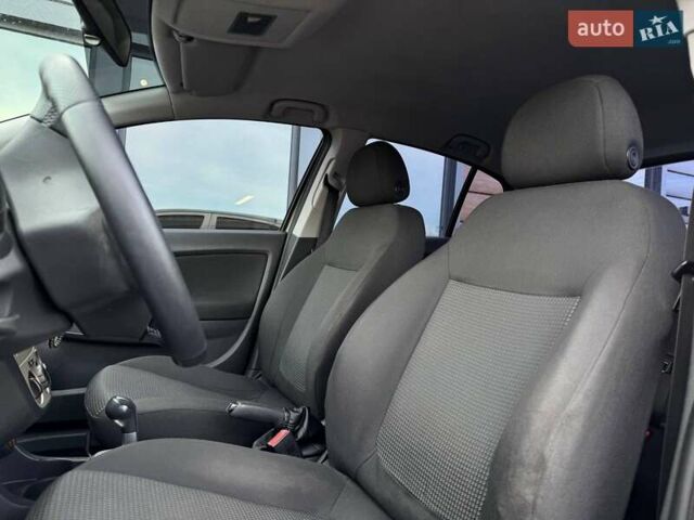 Бежевый Опель Корса, объемом двигателя 1.23 л и пробегом 142 тыс. км за 5300 $, фото 11 на Automoto.ua