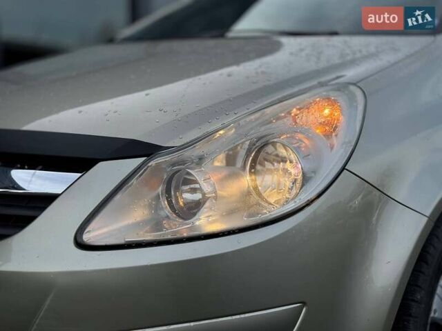 Бежевый Опель Корса, объемом двигателя 1.23 л и пробегом 142 тыс. км за 5300 $, фото 6 на Automoto.ua