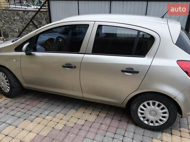 Бежевый Опель Корса, объемом двигателя 1.23 л и пробегом 140 тыс. км за 3000 $, фото 2 на Automoto.ua