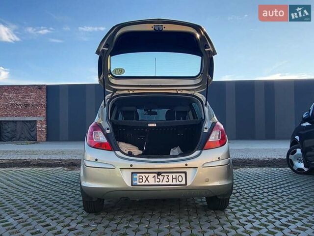 Бежевий Опель Корса, об'ємом двигуна 1.2 л та пробігом 155 тис. км за 5000 $, фото 9 на Automoto.ua