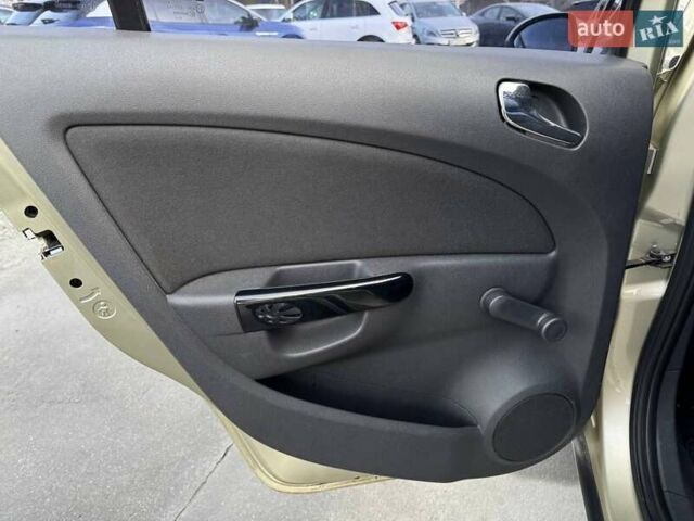 Бежевый Опель Корса, объемом двигателя 1.23 л и пробегом 142 тыс. км за 5300 $, фото 20 на Automoto.ua