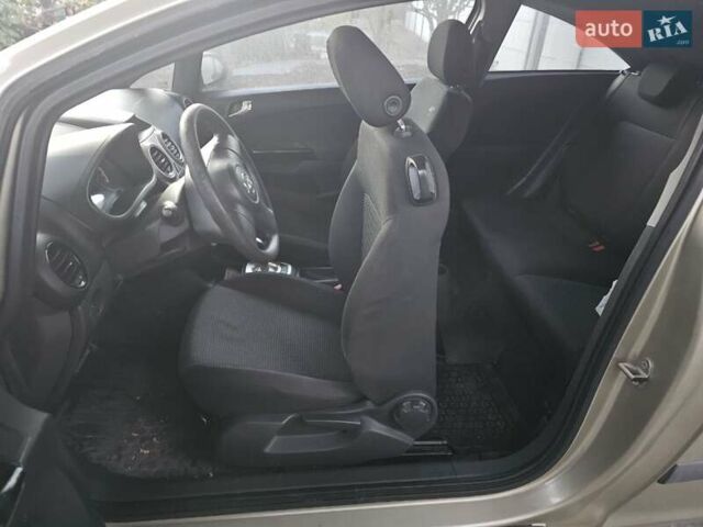 Бежевый Опель Корса, объемом двигателя 1.23 л и пробегом 180 тыс. км за 4600 $, фото 10 на Automoto.ua