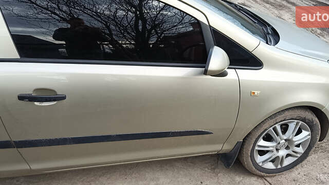 Бежевый Опель Корса, объемом двигателя 1.23 л и пробегом 139 тыс. км за 4200 $, фото 1 на Automoto.ua