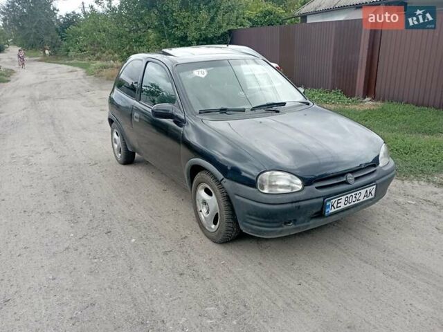 Черный Опель Корса, объемом двигателя 1.2 л и пробегом 450 тыс. км за 1700 $, фото 9 на Automoto.ua