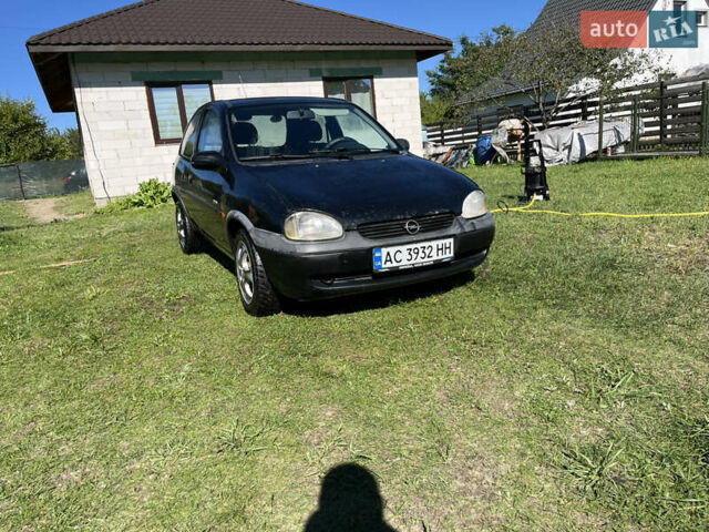 Черный Опель Корса, объемом двигателя 1.2 л и пробегом 400 тыс. км за 2400 $, фото 3 на Automoto.ua