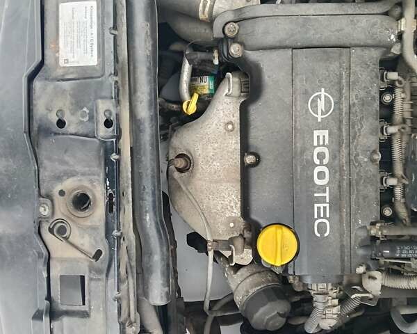 Чорний Опель Корса, об'ємом двигуна 1.2 л та пробігом 176 тис. км за 1200 $, фото 18 на Automoto.ua