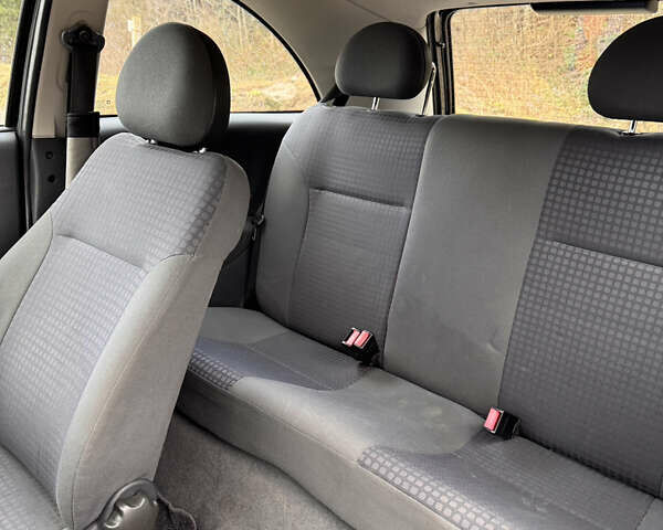 Чорний Опель Корса, об'ємом двигуна 1.2 л та пробігом 134 тис. км за 4000 $, фото 7 на Automoto.ua