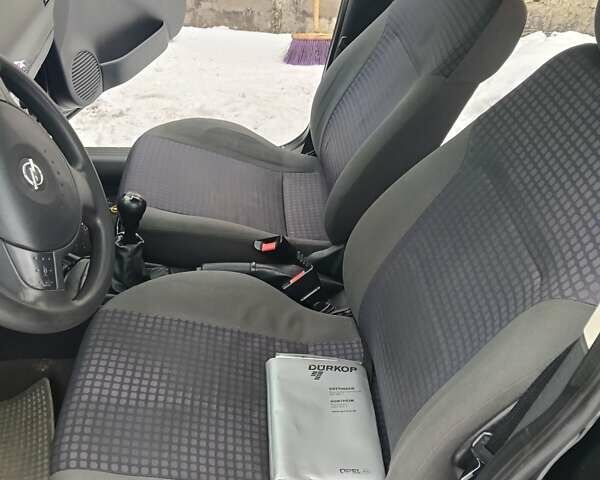 Чорний Опель Корса, об'ємом двигуна 1.2 л та пробігом 176 тис. км за 1200 $, фото 8 на Automoto.ua