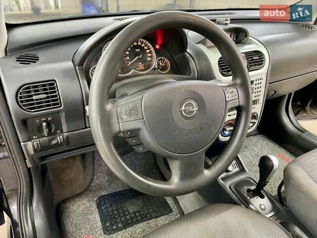 Черный Опель Корса, объемом двигателя 0.97 л и пробегом 260 тыс. км за 2999 $, фото 20 на Automoto.ua