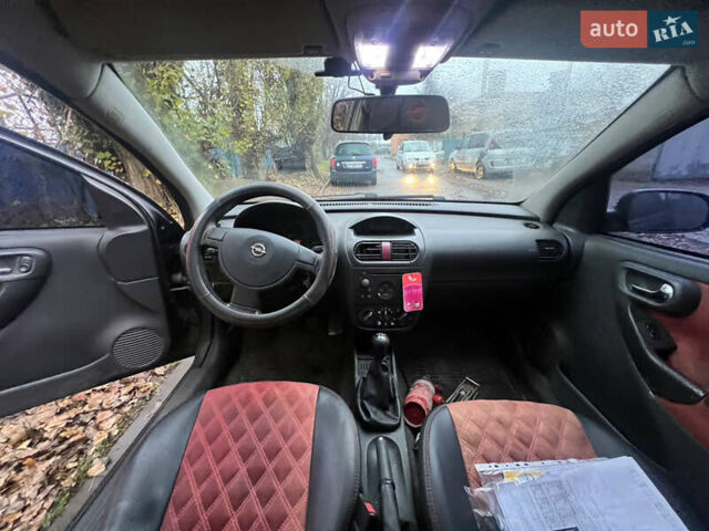 Черный Опель Корса, объемом двигателя 1.39 л и пробегом 280 тыс. км за 2200 $, фото 9 на Automoto.ua