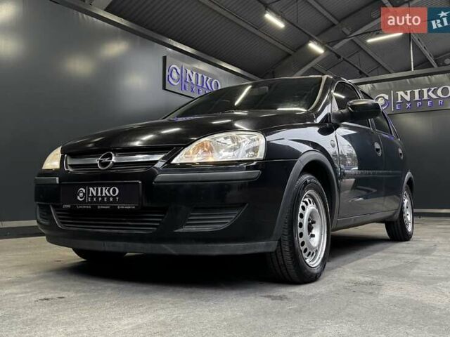 Черный Опель Корса, объемом двигателя 0 л и пробегом 127 тыс. км за 3600 $, фото 2 на Automoto.ua