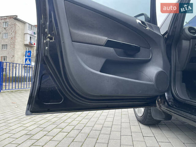 Черный Опель Корса, объемом двигателя 1.2 л и пробегом 210 тыс. км за 3200 $, фото 13 на Automoto.ua