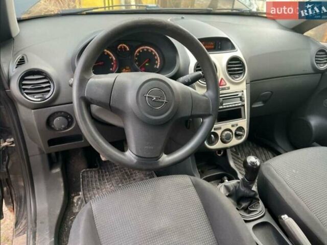 Чорний Опель Корса, об'ємом двигуна 1 л та пробігом 196 тис. км за 3800 $, фото 4 на Automoto.ua