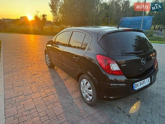 Черный Опель Корса, объемом двигателя 1.23 л и пробегом 190 тыс. км за 4300 $, фото 4 на Automoto.ua