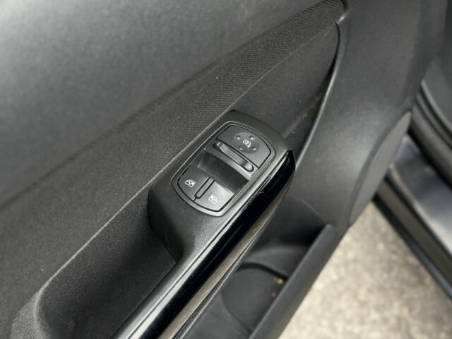 Опель Корса 2008 у Львові на Automoto.ua Чорний Опель Корса, об'ємом двигуна 1.4 л та пробігом 295 тис. км за 4999 $, фото 11 на Automoto.ua
