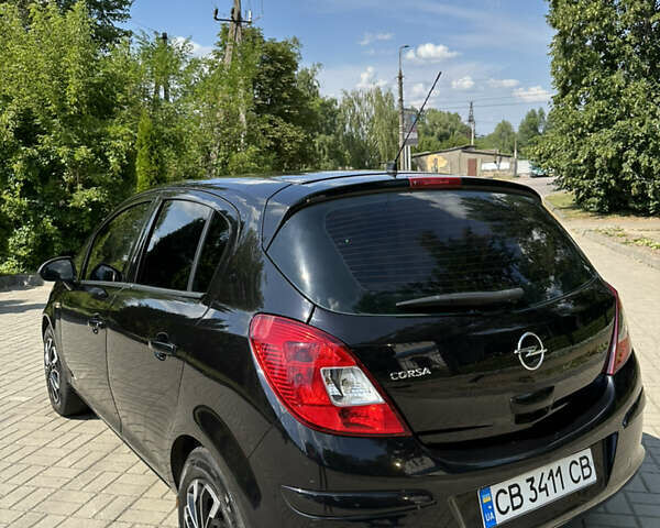 Черный Опель Корса, объемом двигателя 1.2 л и пробегом 139 тыс. км за 3999 $, фото 2 на Automoto.ua