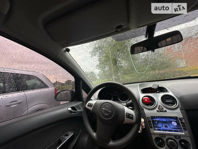 Черный Опель Корса, объемом двигателя 1.2 л и пробегом 139 тыс. км за 3999 $, фото 6 на Automoto.ua