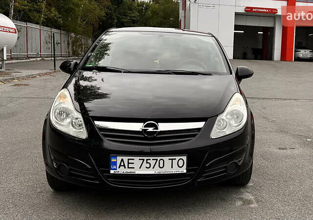 Черный Опель Корса, объемом двигателя 1.2 л и пробегом 197 тыс. км за 4550 $, фото 7 на Automoto.ua