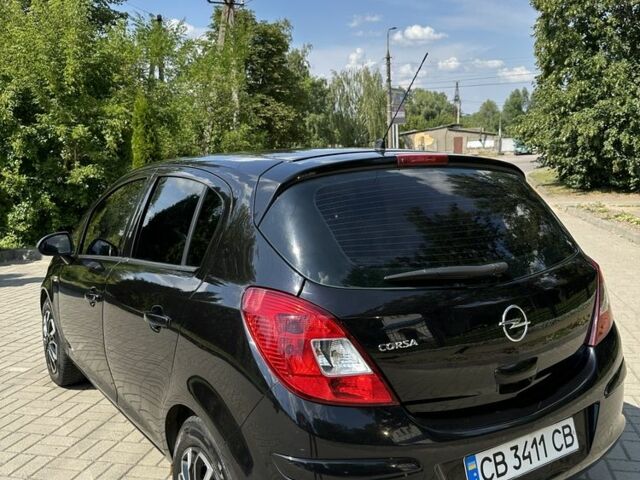 Черный Опель Корса, объемом двигателя 1.2 л и пробегом 139 тыс. км за 3999 $, фото 3 на Automoto.ua