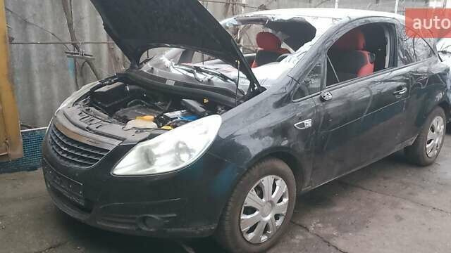 Чорний Опель Корса, об'ємом двигуна 1 л та пробігом 160 тис. км за 2500 $, фото 3 на Automoto.ua