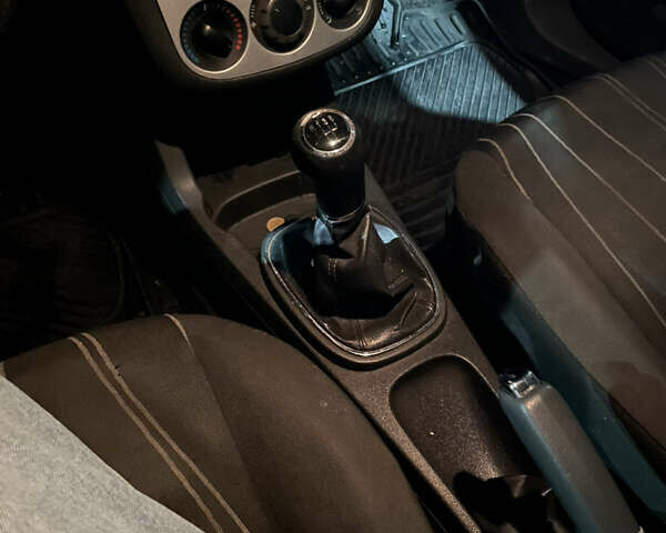 Чорний Опель Корса, об'ємом двигуна 1.23 л та пробігом 160 тис. км за 3500 $, фото 14 на Automoto.ua