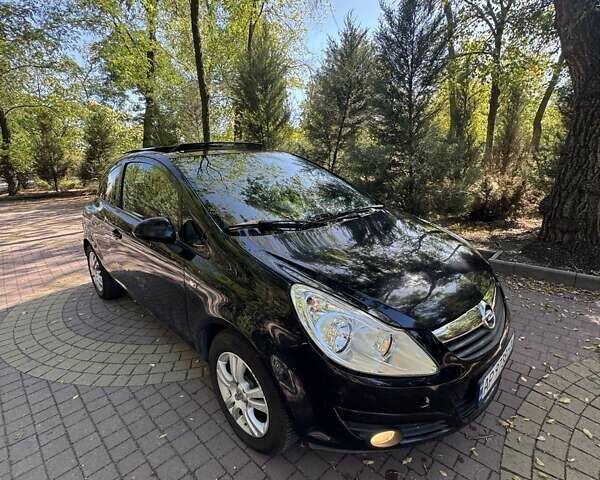 Черный Опель Корса, объемом двигателя 1.25 л и пробегом 195 тыс. км за 4200 $, фото 4 на Automoto.ua