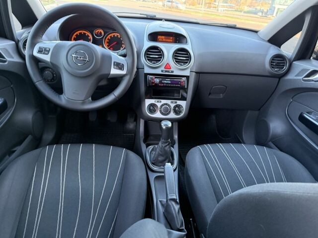 Чорний Опель Корса, об'ємом двигуна 1.2 л та пробігом 154 тис. км за 4800 $, фото 14 на Automoto.ua