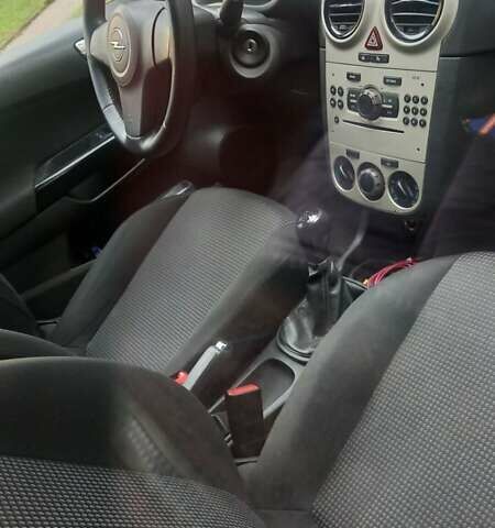 Опель Корса 2009 у Тернополі на Automoto.ua Чорний Опель Корса, об'ємом двигуна 1.23 л та пробігом 190 тис. км за 3400 $, фото 15 на Automoto.ua