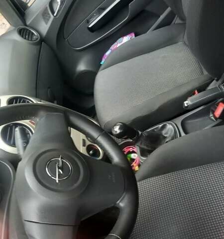 Опель Корса 2009 у Тернополі на Automoto.ua Чорний Опель Корса, об'ємом двигуна 1.23 л та пробігом 190 тис. км за 3400 $, фото 11 на Automoto.ua