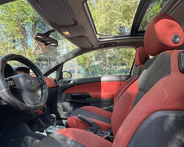 Черный Опель Корса, объемом двигателя 1.25 л и пробегом 195 тыс. км за 4200 $, фото 12 на Automoto.ua