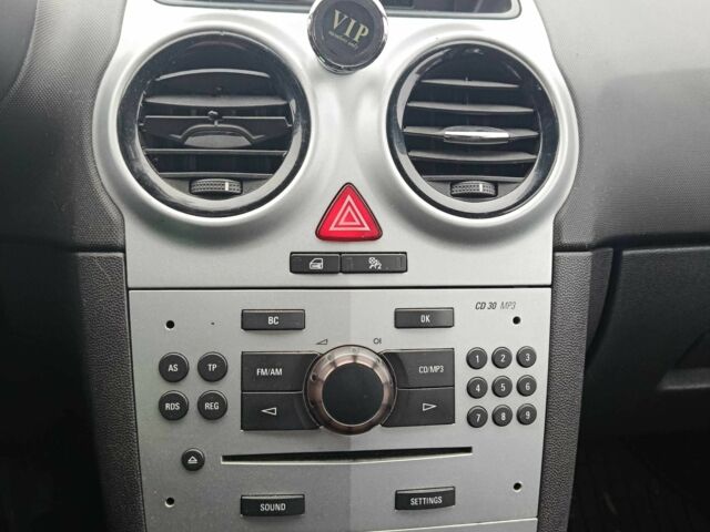 Чорний Опель Корса, об'ємом двигуна 0 л та пробігом 240 тис. км за 4000 $, фото 7 на Automoto.ua