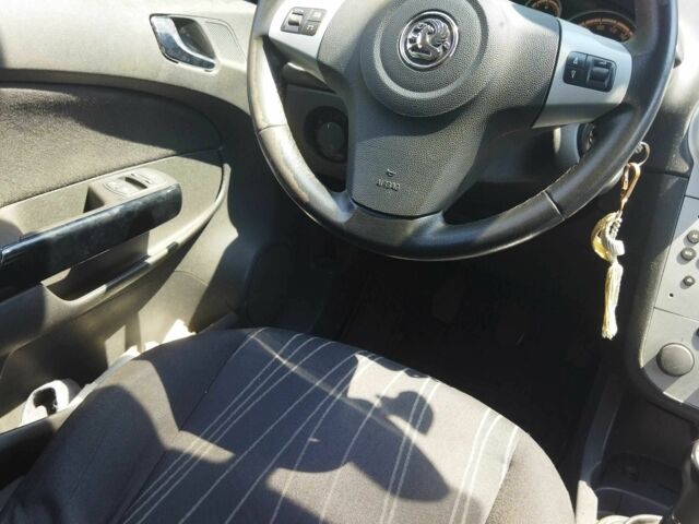 Опель Корса 2009 у Жидачів на Automoto.ua Чорний Опель Корса, об'ємом двигуна 1.3 л та пробігом 275 тис. км за 4200 $, фото 7 на Automoto.ua