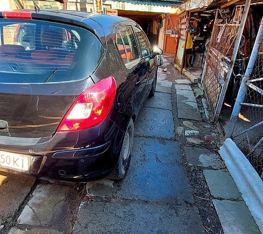 Черный Опель Корса, объемом двигателя 1.2 л и пробегом 217 тыс. км за 4200 $, фото 3 на Automoto.ua