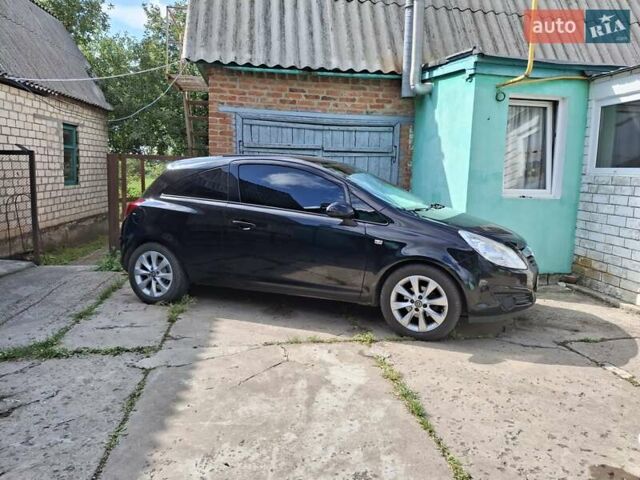 Черный Опель Корса, объемом двигателя 1 л и пробегом 225 тыс. км за 4700 $, фото 8 на Automoto.ua