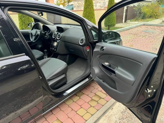 Чорний Опель Корса, об'ємом двигуна 1.2 л та пробігом 211 тис. км за 5200 $, фото 3 на Automoto.ua