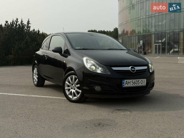 Черный Опель Корса, объемом двигателя 1.4 л и пробегом 226 тыс. км за 4900 $, фото 1 на Automoto.ua