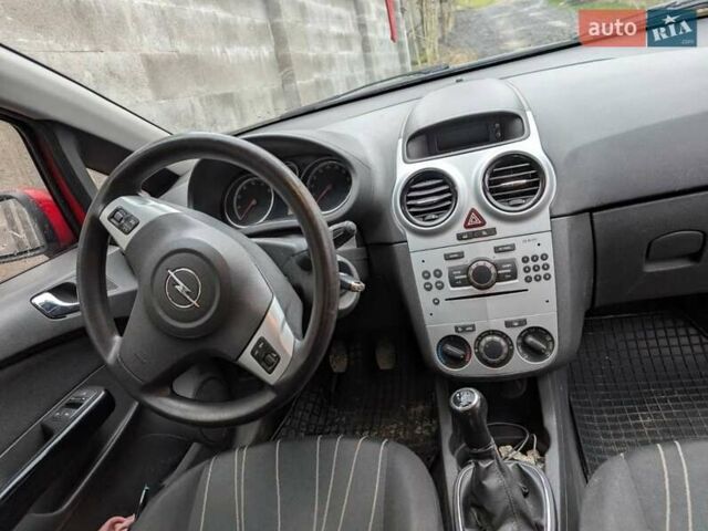 Черный Опель Корса, объемом двигателя 1.3 л и пробегом 180 тыс. км за 4200 $, фото 1 на Automoto.ua