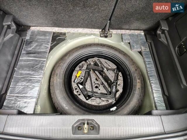 Черный Опель Корса, объемом двигателя 1.4 л и пробегом 174 тыс. км за 7600 $, фото 4 на Automoto.ua