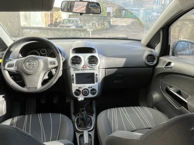 Черный Опель Корса, объемом двигателя 1.2 л и пробегом 344 тыс. км за 3399 $, фото 5 на Automoto.ua