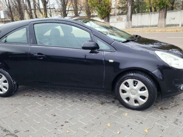 Черный Опель Корса, объемом двигателя 1.2 л и пробегом 276 тыс. км за 4100 $, фото 2 на Automoto.ua