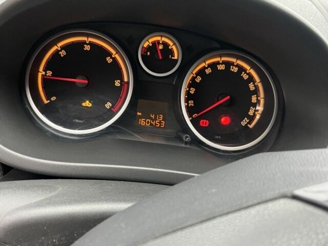 Чорний Опель Корса, об'ємом двигуна 1.3 л та пробігом 2 тис. км за 5000 $, фото 2 на Automoto.ua